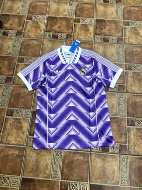 Adidas Real Madrid 2025/26 Lifestyle Jersey Size M